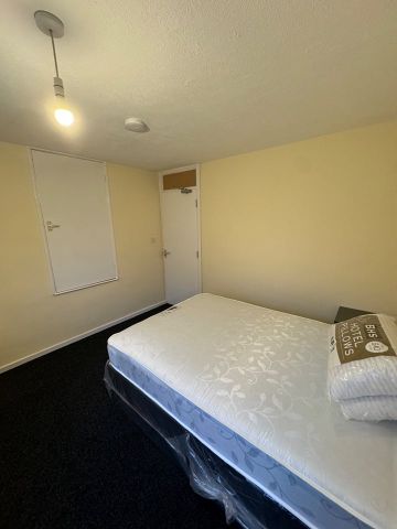 Room in a Shared House, Papyrus Way, B36 - Photo 5