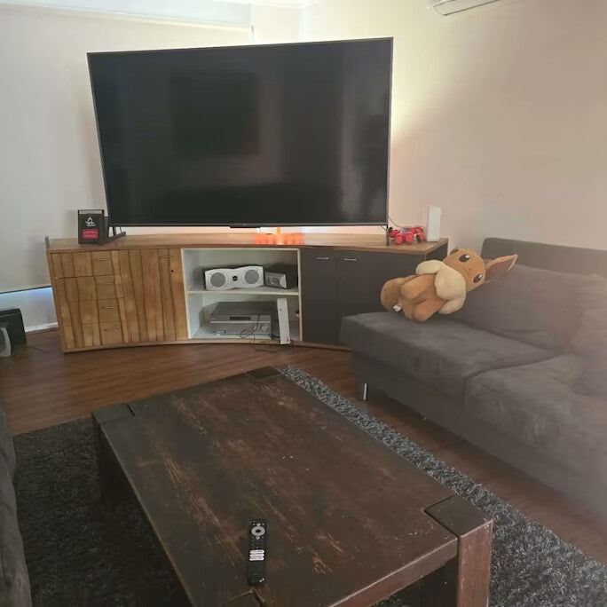 Glen Waverley - Photo 1