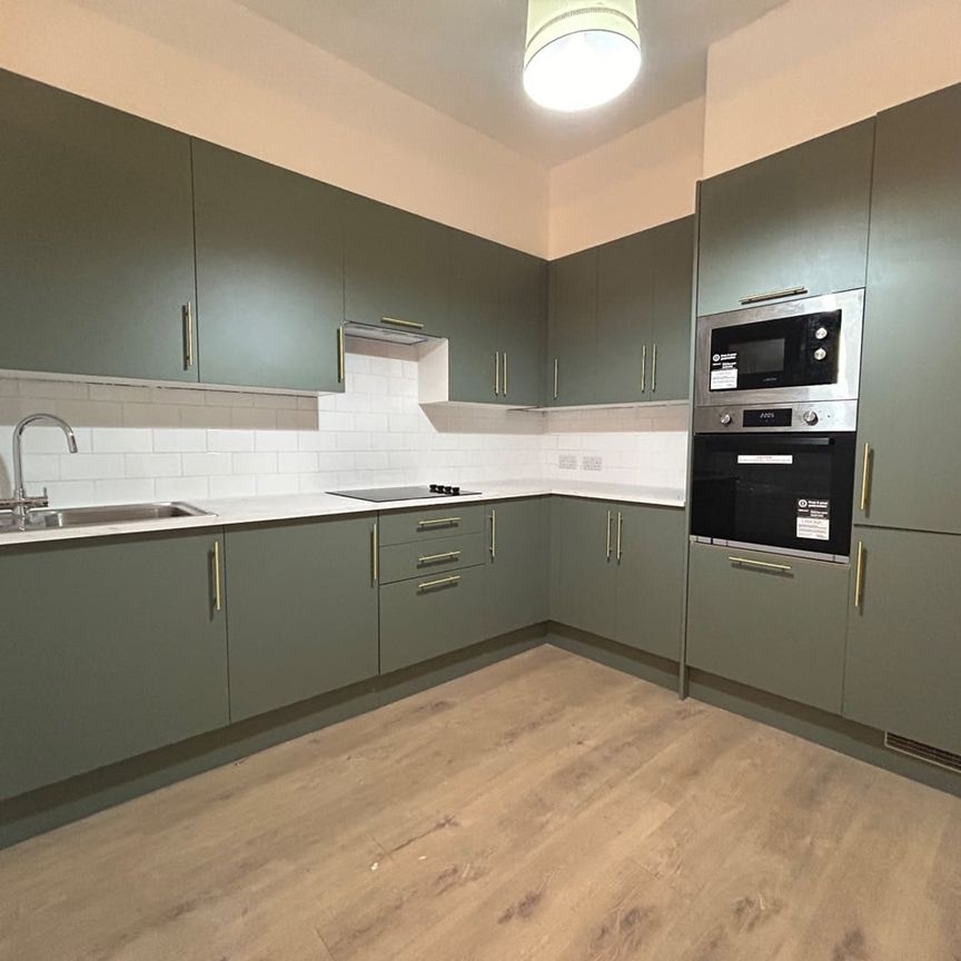 Room in a Shared Flat, Stoke Newington High Street, N16 - Photo 1