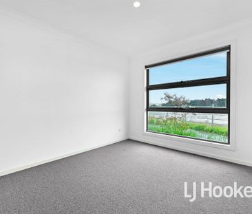 Modern Stylish Family Home - Photo 1