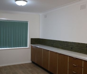 Quiet Closed Street Location - Photo 4