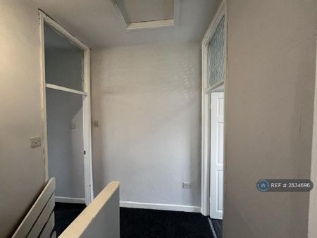 2 bedroom semi-detached house to rent - Photo 3