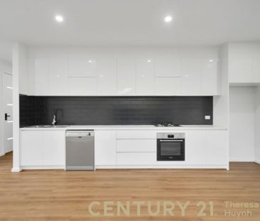 For Rent: 3 Bedroom Townhouse at Springvale - Photo 2