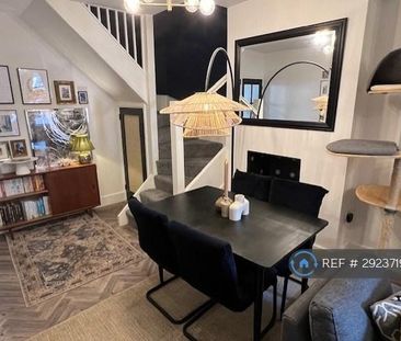 3 bedroom end of terrace house to rent - Photo 2