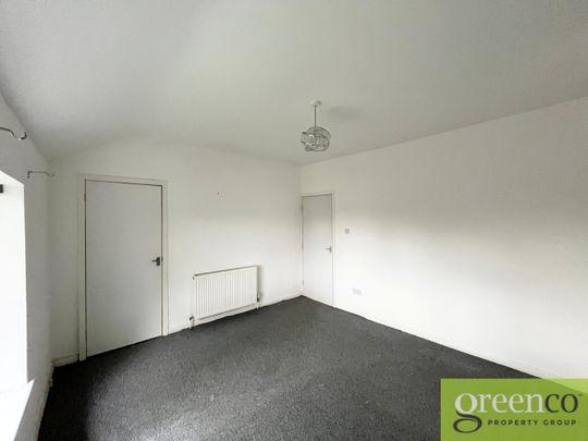 Broadbent Avenue, Manchester, OL6 - Photo 1