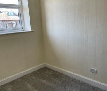 2 bedroom property to rent - Photo 3