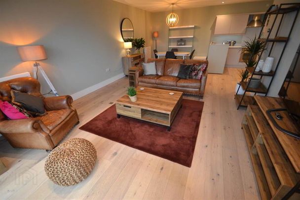 2.1 The Front, 36 Shore Road, Holywood, BT18 9GZ - Photo 1