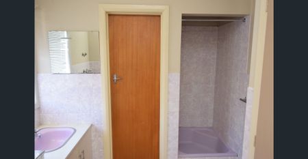 Easy Living - Photo 4