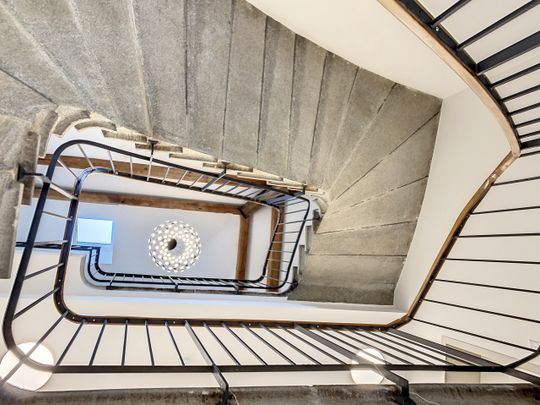 2 PIÈCES - Avec cachet ! - Photo 1