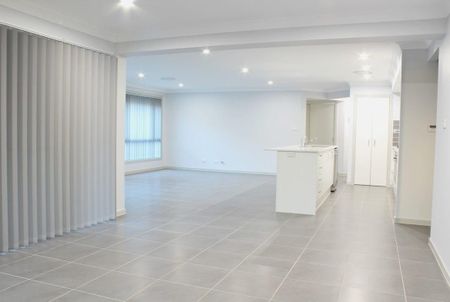 Home For Rent - Photo 3