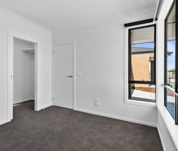 Spacious 4-Bedroom Family Home with Modern Comforts in Beveridge! - Photo 2