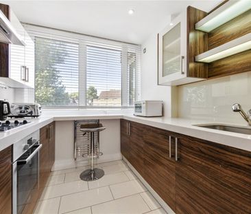 15 Hyde Park Crescent, London, W2 - Photo 4