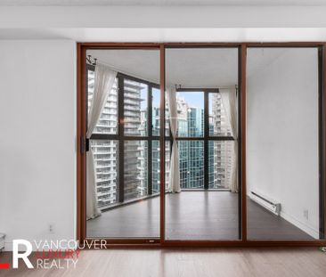 Condo in Downtown Vancouver, BC - Photo 4