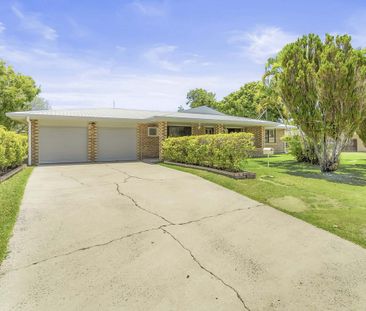 54 Charles Hodge Avenue, Mount Pleasant QLD 4740 - House For Rent |... - Photo 2