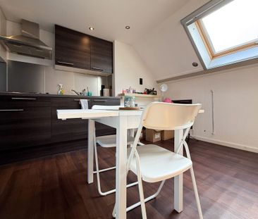 Domicilie verplicht: bemeubelde studio met mezzanine te huur - Photo 6