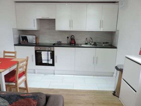 1 bedroom apartment to rent - Photo 4