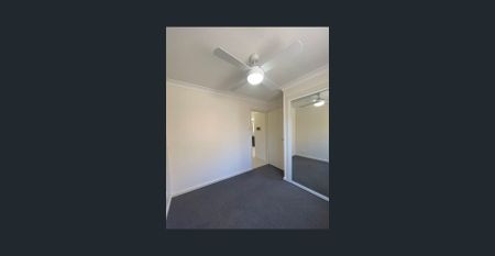 Modern 2 Bedroom Cabin - Photo 2