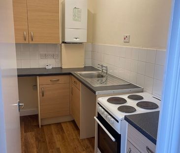 1 Bed Flat, Wells Road, BS4 - Photo 2