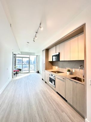 For Lease - 6 Greenbriar Road Unit# 916, Toronto, Ontario - Photo 1