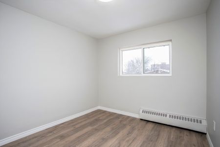 Huron Gardens Apartments - Photo 4