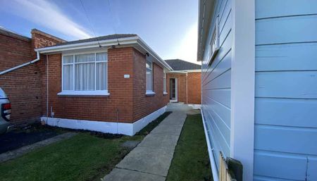 Tidy 3 Bedroom Home - Photo 4