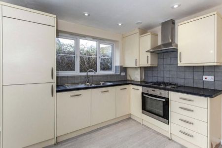 3 bedroom apartment to rent - Photo 5