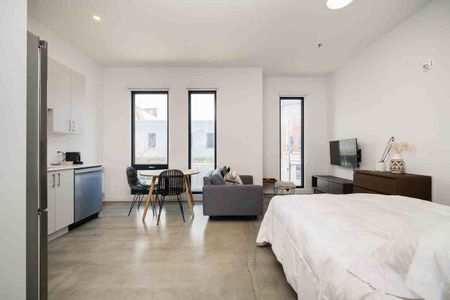 6728 Boulevard Saint-Laurent condo — Montréal, QC (0-Bedroom) - 0 Bedroom - Photo 3