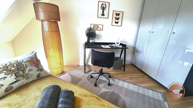 URBAN LIFE ABOVE THE ROOFS OF WEST ZURICH - Photo 1