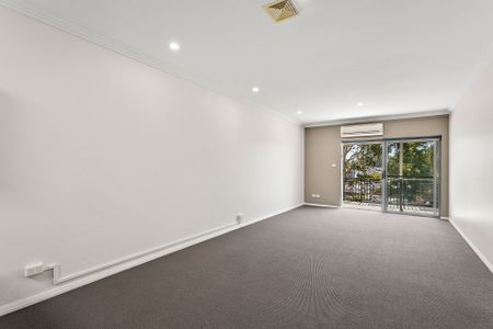 Perfect Blend of Comfort and Style - Photo 5