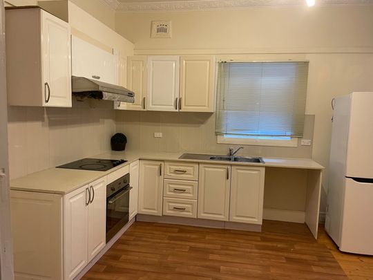 Croydon Park - Photo 1