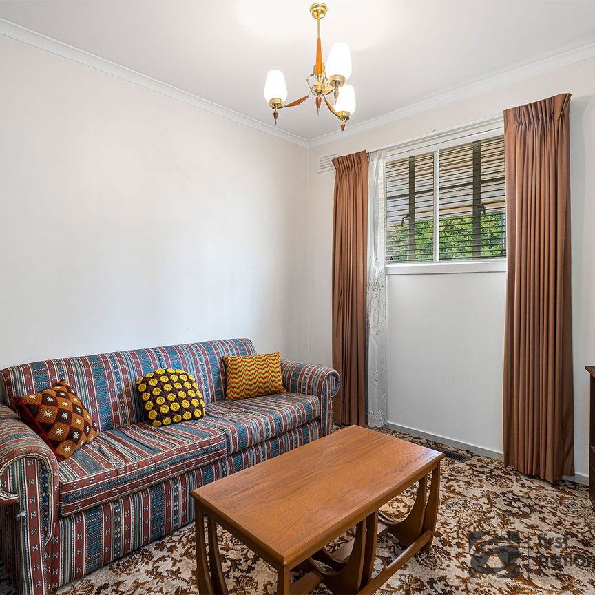 Immaculate family home, Walk to The Glen - Photo 1