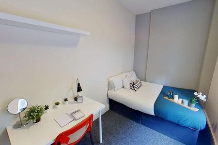 4 bedroom apartment to rent - Photo 4