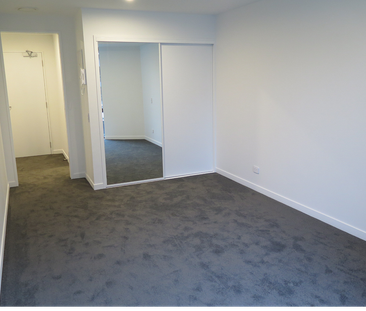 Largest One bedroom in Pinnacle - Photo 2