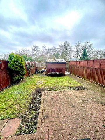 3 bedroom semi-detached house to rent - Photo 5