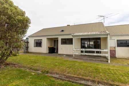 Easy living on Earn! - Photo 2