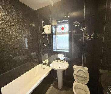 3 bedroom terraced house to rent - Photo 4