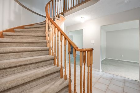 For Lease - 265 Mississaga Street, Oakville, Ontario - Photo 5