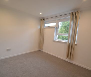 1 Bed Flat, Rotherwood Avenue, G13 - Photo 2