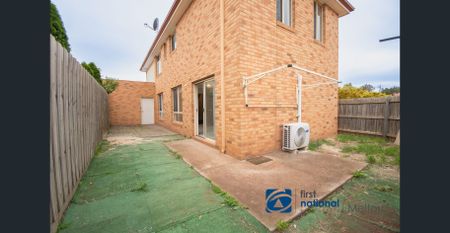 Spacious 4-Bedroom Townhouse in Central Melton! - Photo 3