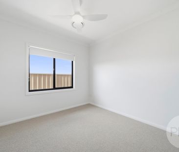 2/160 Muttama Parade, Gobbagombalin NSW 2650 - Photo 2