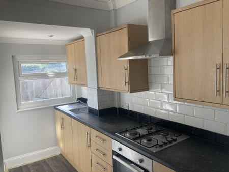 Morfydd Street, Morriston, SA6 8BN - Photo 3