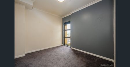 Three-Bedroom Apartment - Photo 4