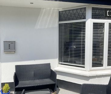 Room for rent in shared 3-bedroom house in Dublin - Photo 1