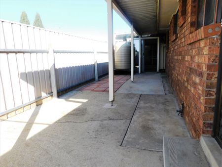 Unit 2/14 Wirilda Close - Photo 3