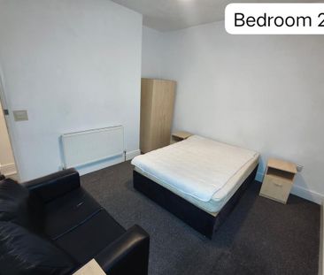 3 bedroom terraced house to rent - Photo 4