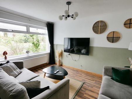 3 bedroom semi-detached house to rent - Photo 2