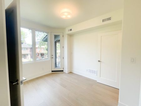 For Lease - 474 Palmerston Boulevard Unit# 2, Toronto, Ontario - Photo 3