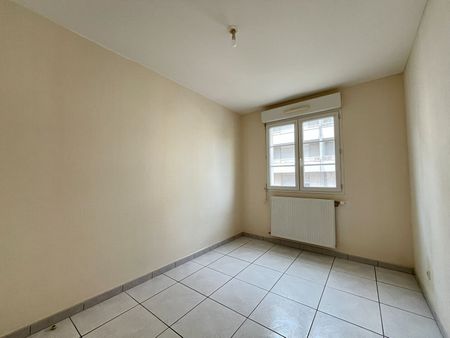 Location Appartement 3 pièces 66m² - Photo 5