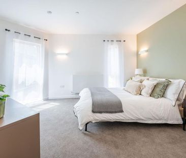 3 bedroom flat to rent - Photo 5