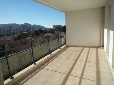 Appartement 3 pièces 67m2 MARSEILLE 9EME 1 199 euros - Photo 3